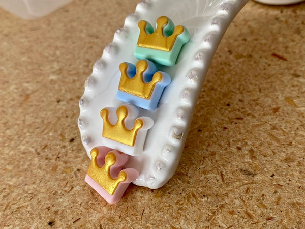 Small Crown Silicone Focal Bead